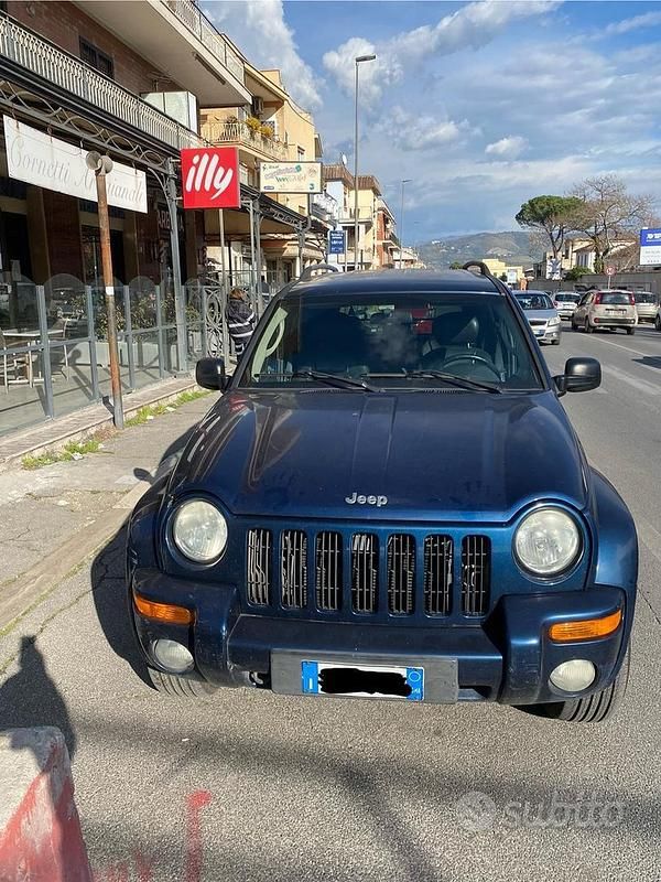 Usata 2004 Jeep Cherokee Limited SUV | 4000 € (Super prezzo) - Immagine 1/4