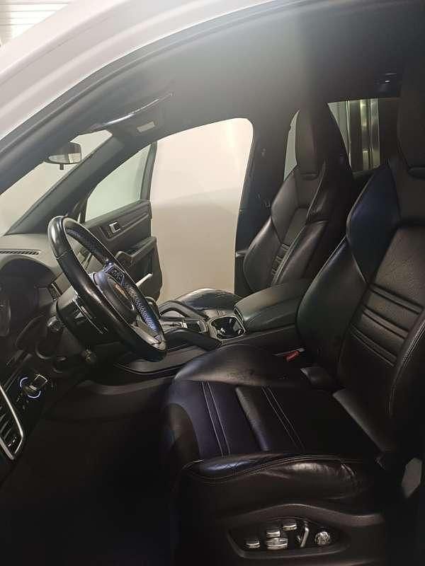 Usata Porsche Cayenne 340 CV (250 kW) 2019 Bianco SUV