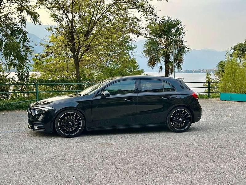 Begagnad Mercedes A250 Premium 224 HK (164 kW) 2018 Svart Sedan