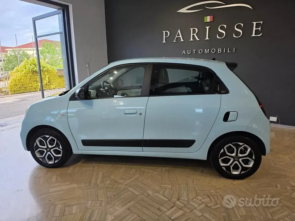Usata Renault Twingo Equilibre 65 CV (47 kW) 2024 Blu Utilitaria