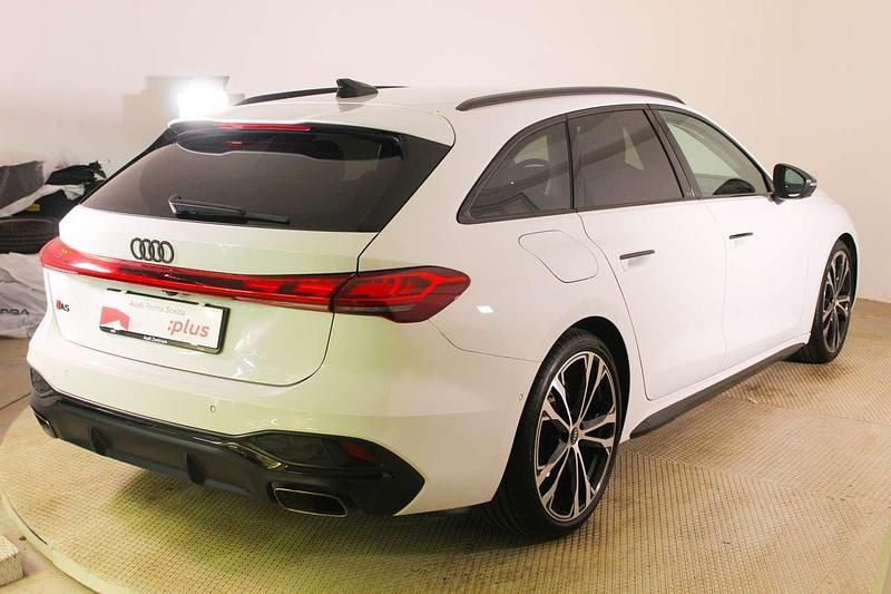 Begagnad Audi A5 S-Line 204 HK (150 kW) 2024 Vit Kombi