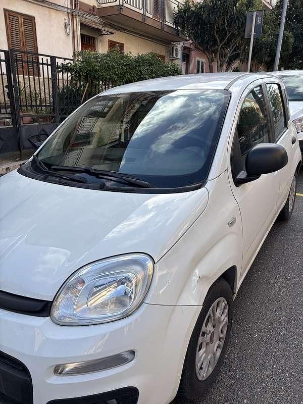 Usata Fiat Panda Lounge 95 CV (69 kW) 2016 Bianco Utilitaria