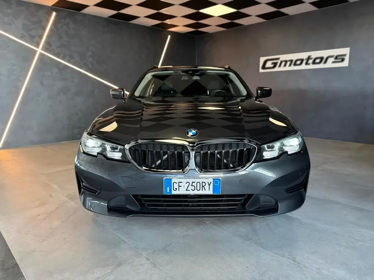 Usata BMW 320 Advantage 190 CV (139 kW) 2021 Grigio Station wagon