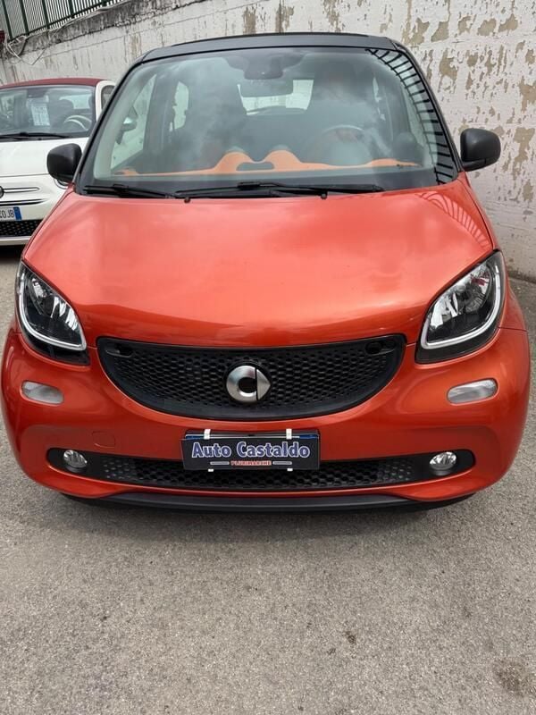 Arancione Usata 2017 Smart ForFour Passion Utilitaria | 12.800 € (Molto cara) - Immagine 1/4