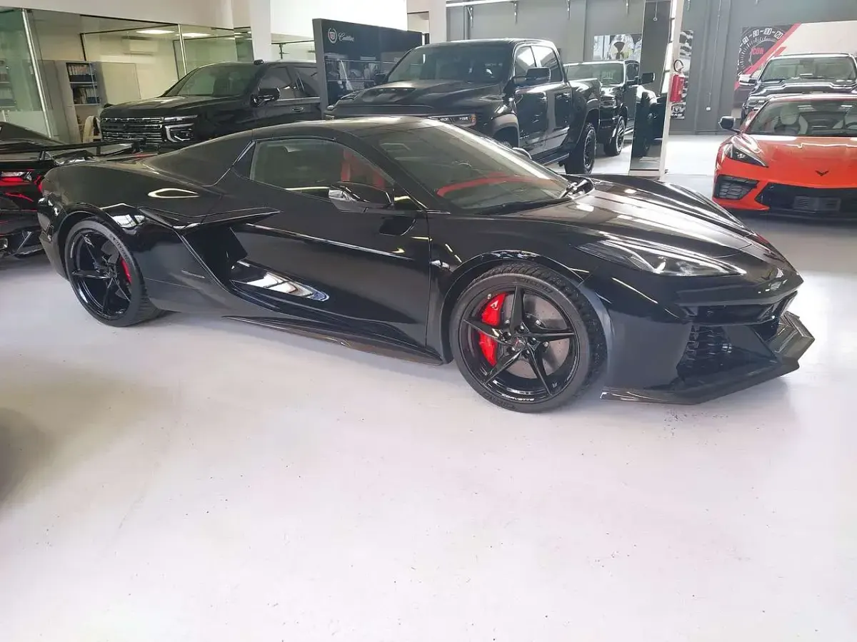 Nuova Corvette C8 655 CV (481 kW) 2026 Nero Cabrio