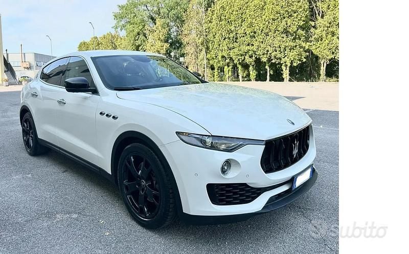 Usata Maserati Levante 350 CV (257 kW) 2021 Bianco SUV