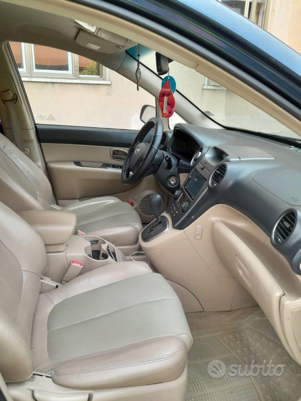 Usata Kia Carens 140 CV (102 kW) 2007 Blu Monovolume