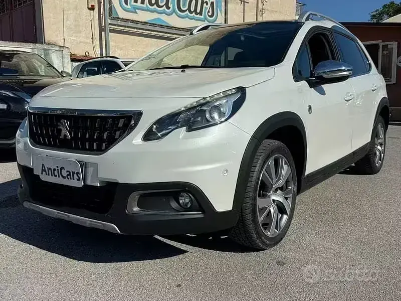 Usata Peugeot 2008 Crossway 120 CV (88 kW) 2016 Bianco SUV