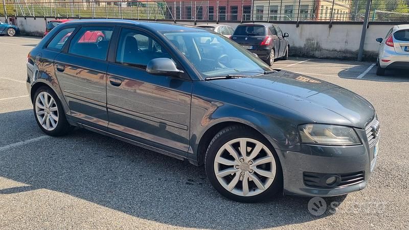 Usata Audi A3 Sportback Ambition 140 CV (102 kW) 2010 Grigio Utilitaria