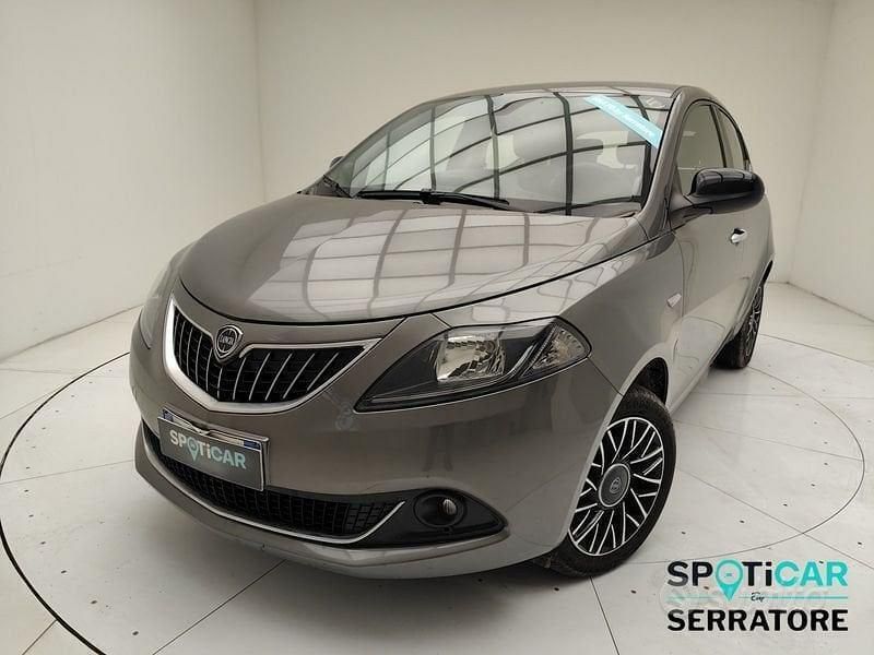 Grigio Usata 2024 Lancia Ypsilon S Due volumi | 14.700 € (Cara) - Immagine 1/4