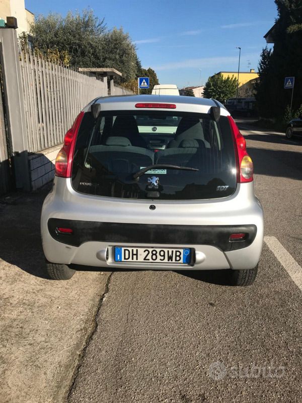 Usata Peugeot 106 60 CV (44 kW) 2002 Utilitaria