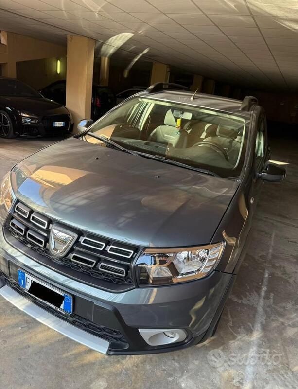 Usata Dacia Sandero 90 CV (66 kW) 2018 Grigio Utilitaria