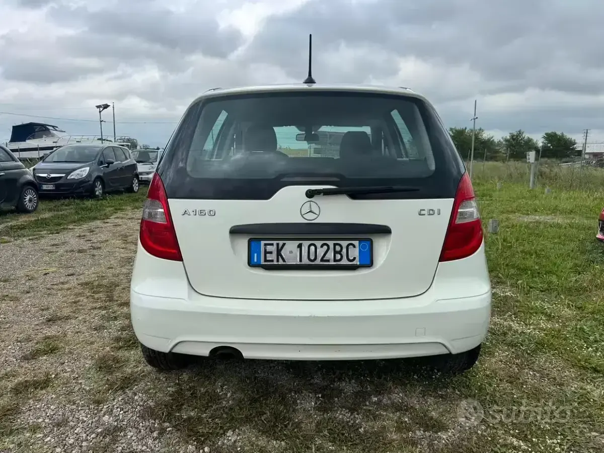 Usata Mercedes A160 82 CV (60 kW) 2011 Bianco Utilitaria