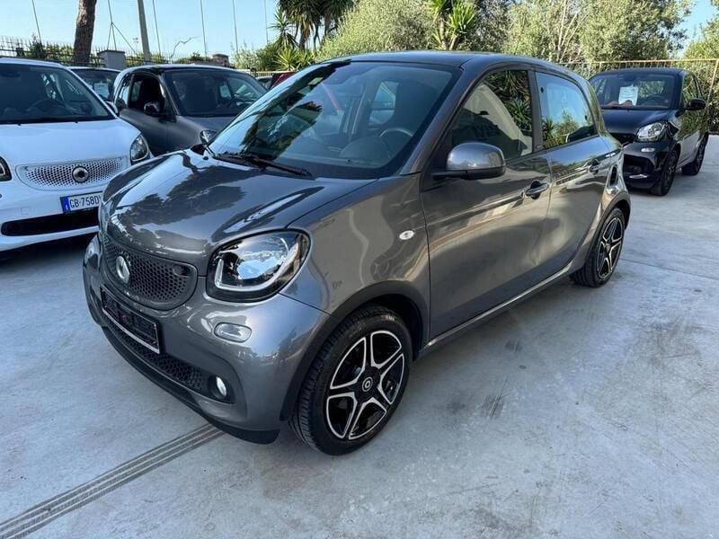 Grigio Usata 2018 Smart ForFour Passion Utilitaria | 12.890 € (Ottimo prezzo) - Immagine 1/4