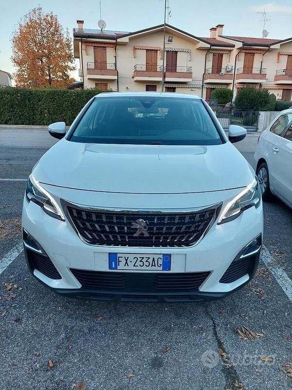 Bianco Usata 2019 Peugeot 3008 S SUV | 15.000 € - Immagine 1/4