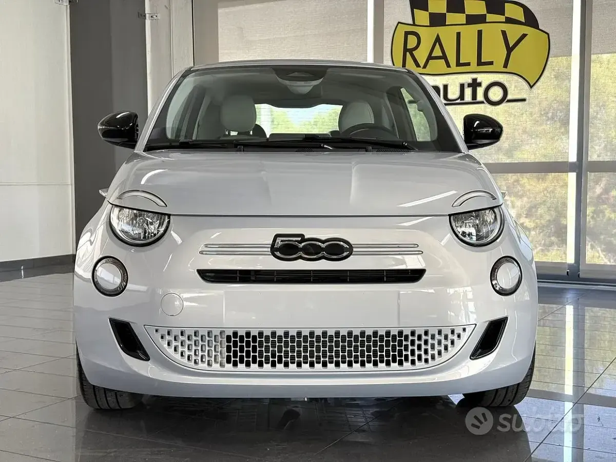 Nuova Fiat 500 Icon 65 CV (47 kW) 2026 Bluazzurro Berlina