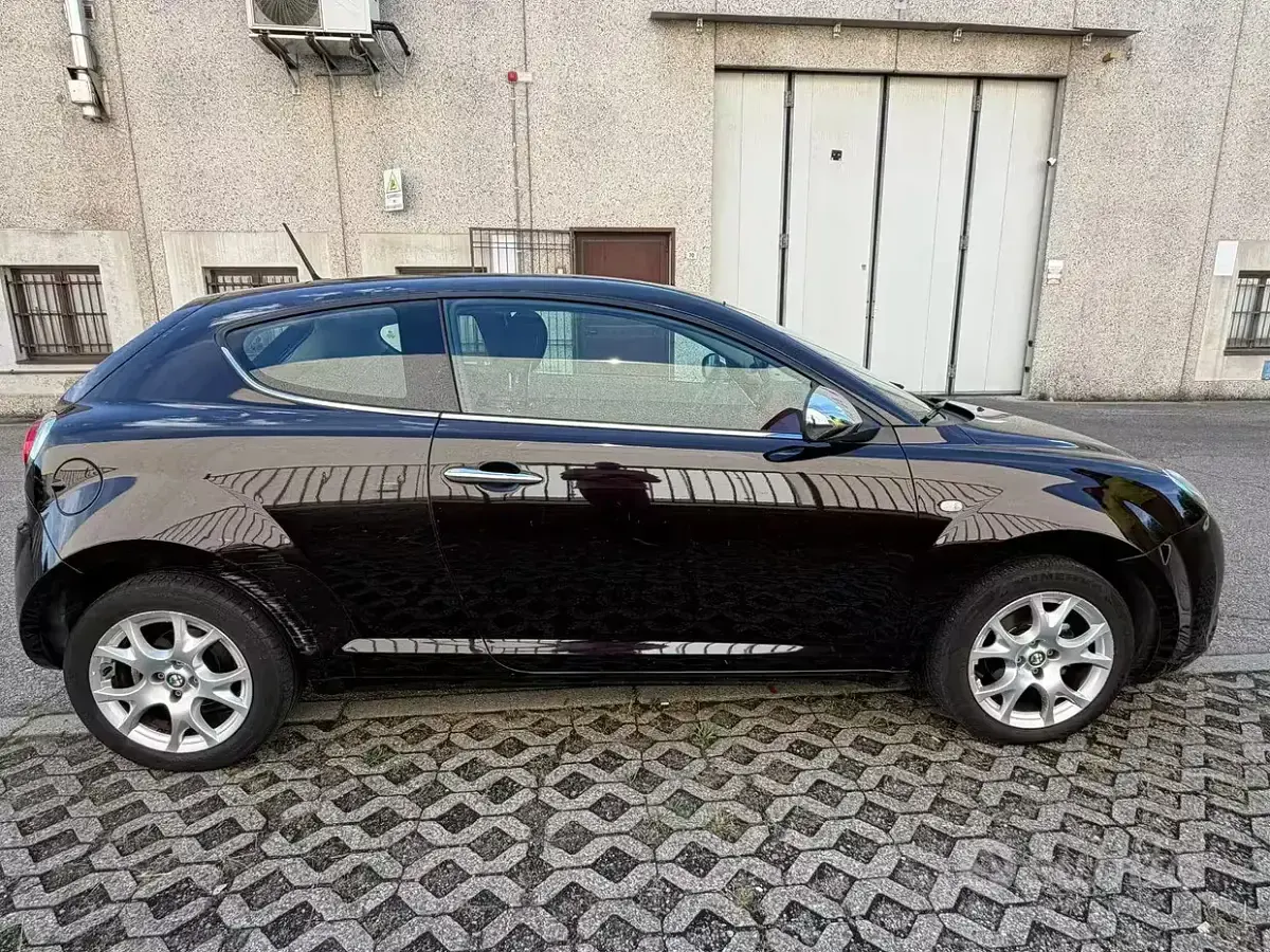 Usata Alfa Romeo MiTo Distinctive 77 CV (56 kW) 2014 Nero Utilitaria
