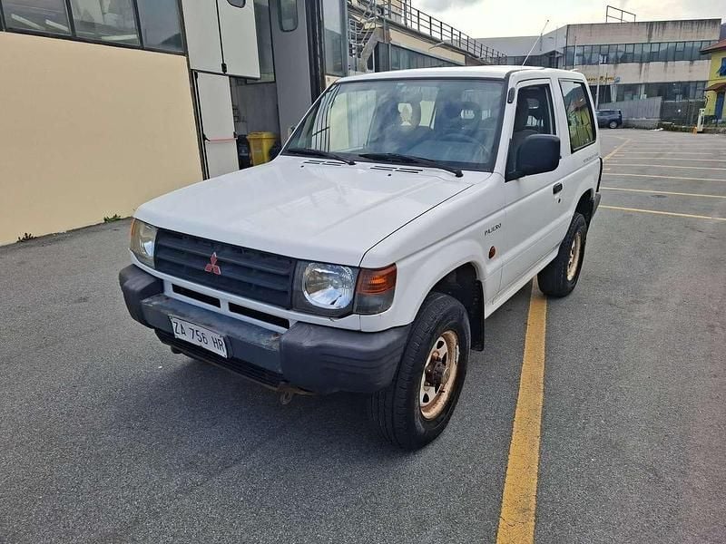 Usata Mitsubishi Pajero Top 99 CV (72 kW) 1999 Bianco SUV