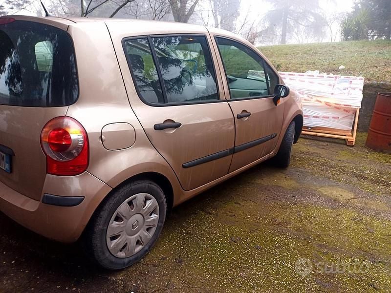 Usata Renault Modus 75 CV (55 kW) 2006 Monovolume