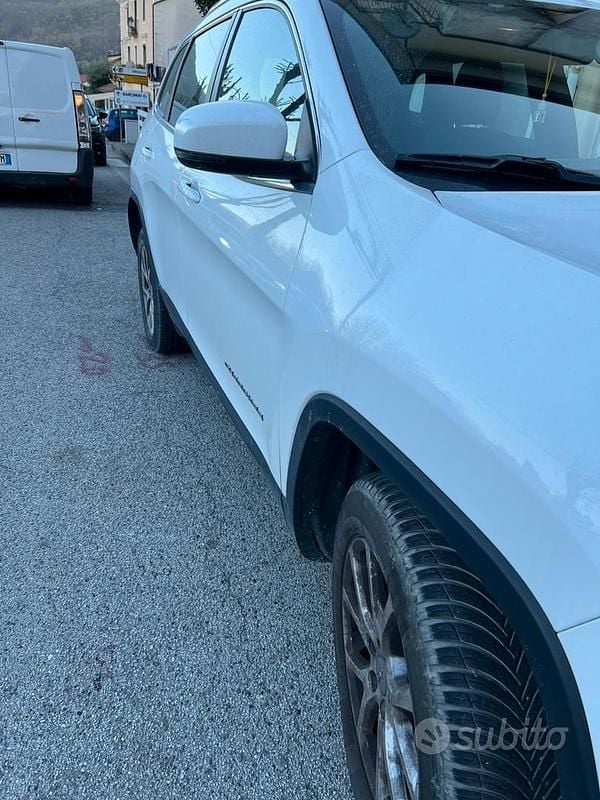 Bianco Usata 2016 Jeep Cherokee SUV | 13.500 € (Ottimo prezzo) - Immagine 1/4