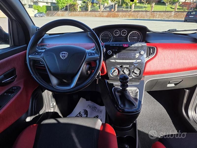 Usata Lancia Ypsilon 69 CV (50 kW) 2013 Utilitaria