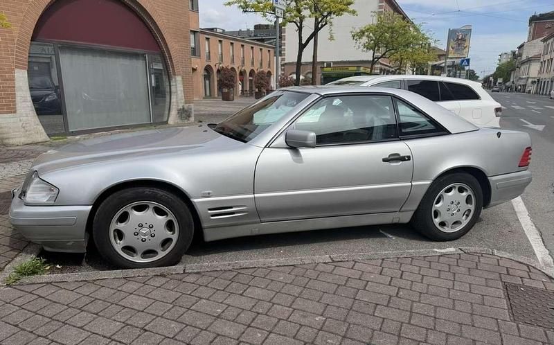 Usata Mercedes SL320 231 CV (169 kW) 1997 Argento Cabrio
