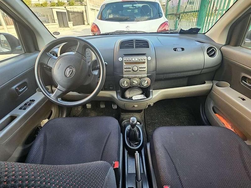 Usata Daihatsu Sirion 87 CV (63 kW) 2006 Utilitaria