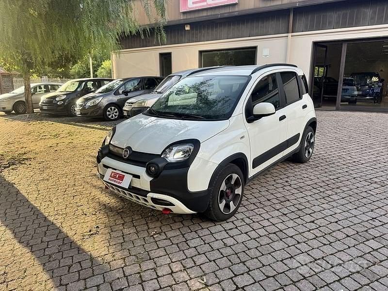 Usata Fiat Panda Cross Cross 69 CV (50 kW) 2023 Bianco Utilitaria