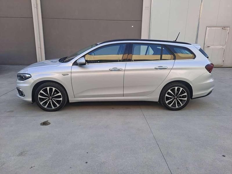 Usata Fiat Tipo Lounge 120 CV (88 kW) 2018 Argento Station wagon
