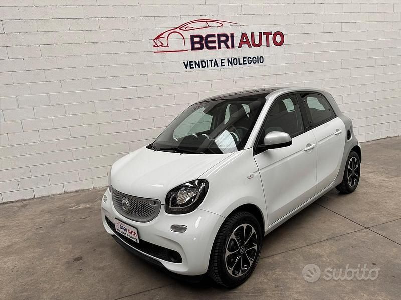 Usata Smart ForFour Prime 70 CV (51 kW) 2015 Bianco Utilitaria