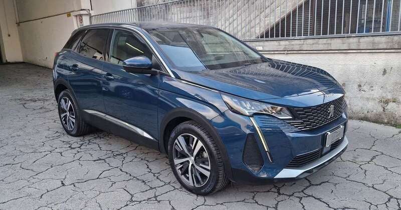 Usata Peugeot 3008 Allure 131 CV (96 kW) 2021 Blu/azzurro SUV