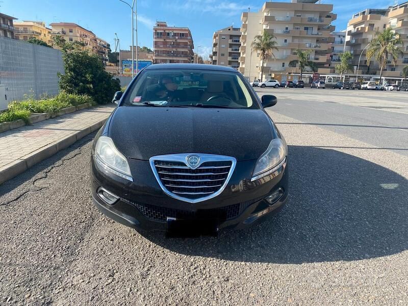 Usata Lancia Delta Gold 120 CV (88 kW) 2011 Nero Utilitaria