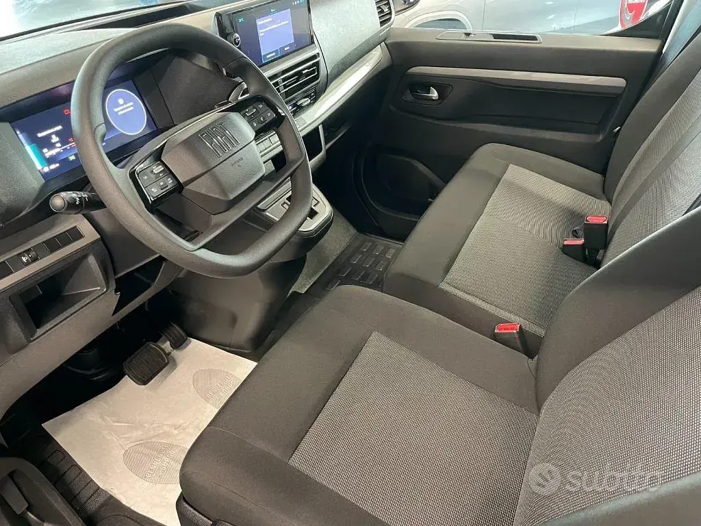 Usata Fiat Ulysse 130 kW (177 CV) 2025 Nero Monovolume