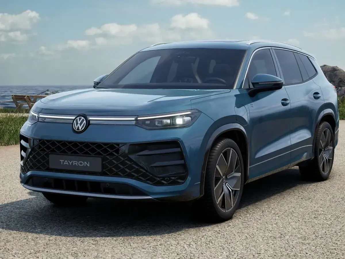 Nuova VW Tayron R-line Plus 204 CV (150 kW) 2026 Nightshade blue metallizzato SUV