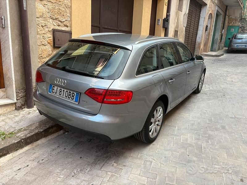Usata Audi A4 143 CV (105 kW) 2011 Grigio Station wagon