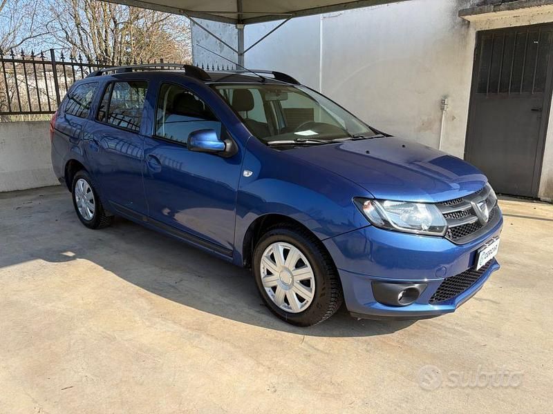 Usata Dacia Logan Ambiance 75 CV (55 kW) 2015 Blu Monovolume