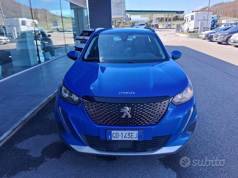 Usata Peugeot 2008 Allure 101 CV (74 kW) 2021 Blu SUV