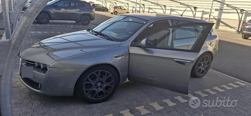Usata Alfa Romeo 159 150 CV (110 kW) 2007 Grigio Station wagon
