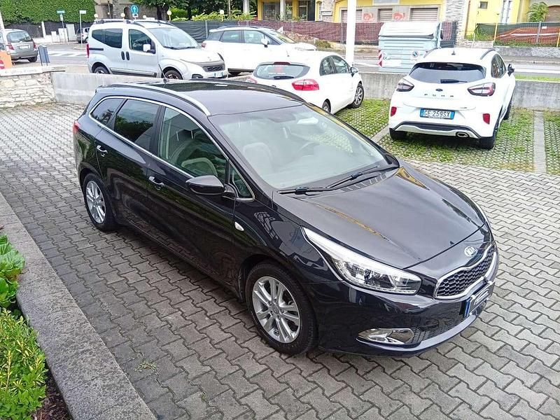 Usata Kia Ceed Sportswagon 99 CV (72 kW) 2015 Nero Station wagon