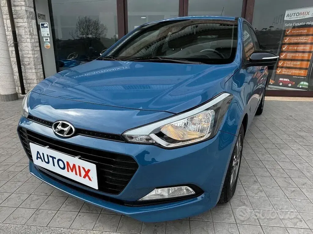 Usata Hyundai i20 GO! 84 CV (61 kW) 2018 Blu Berlina