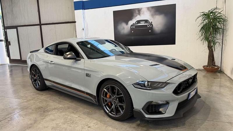 Usata Ford Mustang Fastback 460 CV (338 kW) 2022 Grigio Coupé