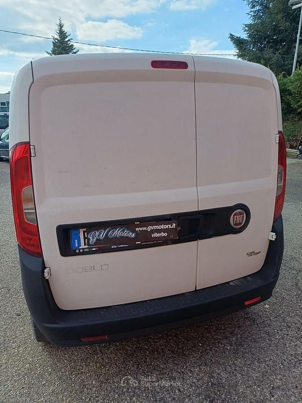 Usata Fiat Doblò 105 CV (77 kW) 2015 Monovolume