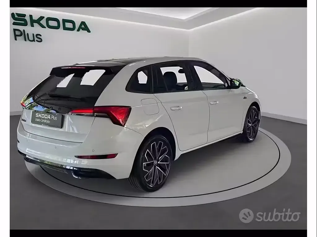 Usata Skoda Scala Monte Carlo 150 CV (110 kW) 2023 Bianco luna metalizzato Utilitaria