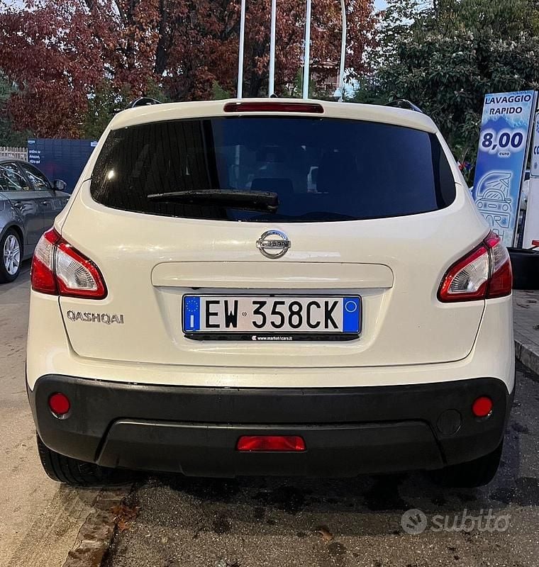 Usata Nissan Qashqai Tekna 116 CV (85 kW) 2014 Bianco SUV