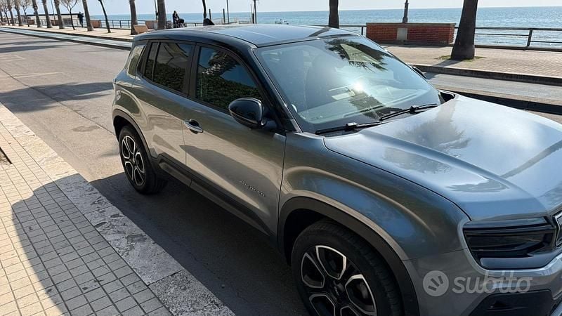 Usata Jeep Avenger Longitude 101 CV (74 kW) 2024 Grigio SUV