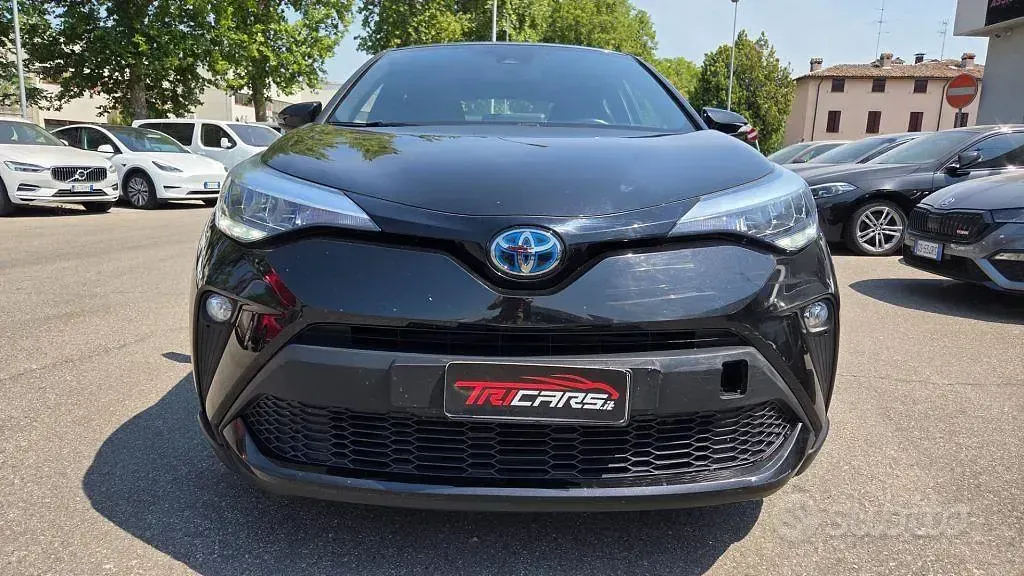 Usata Toyota C-HR Active 98 CV (72 kW) 2023 Nero SUV
