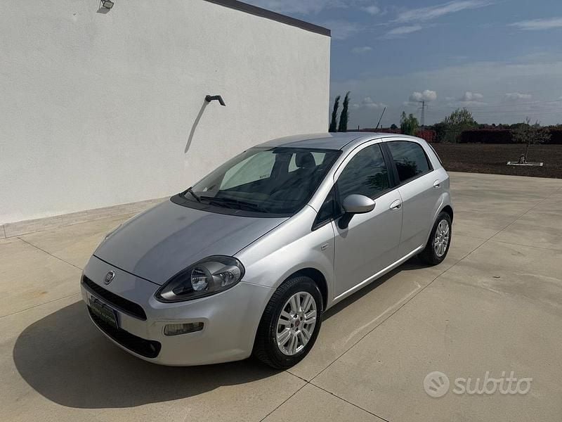Usata Fiat Grande Punto Easy 75 CV (55 kW) 2013 Grigio Utilitaria