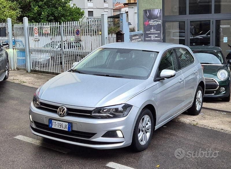 Nessuno(met.) Usata 2019 VW Polo Comfortline Tre volumi | 10.990 € (Ottimo prezzo) - Immagine 1/4