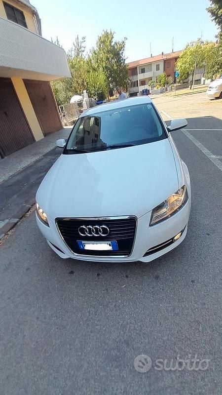 Usata Audi A3 Attraction 105 CV (77 kW) 2012 Bianco Utilitaria