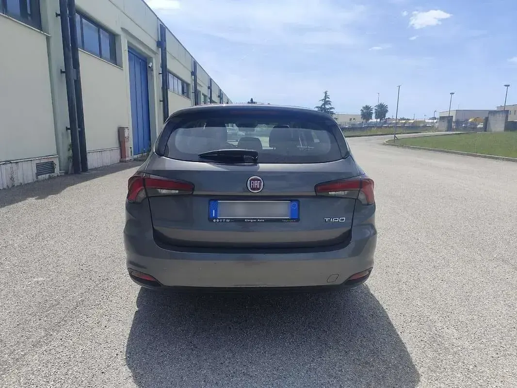 Usata Fiat Tipo Business 131 CV (96 kW) 2021 Grigio Station wagon